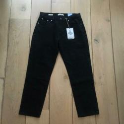 Black mom jeans