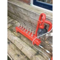 Grundfos waterpompen   1x 7 en 1x 12 groepen