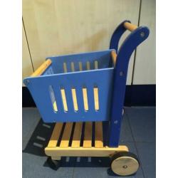 Houten boodschappenwagen