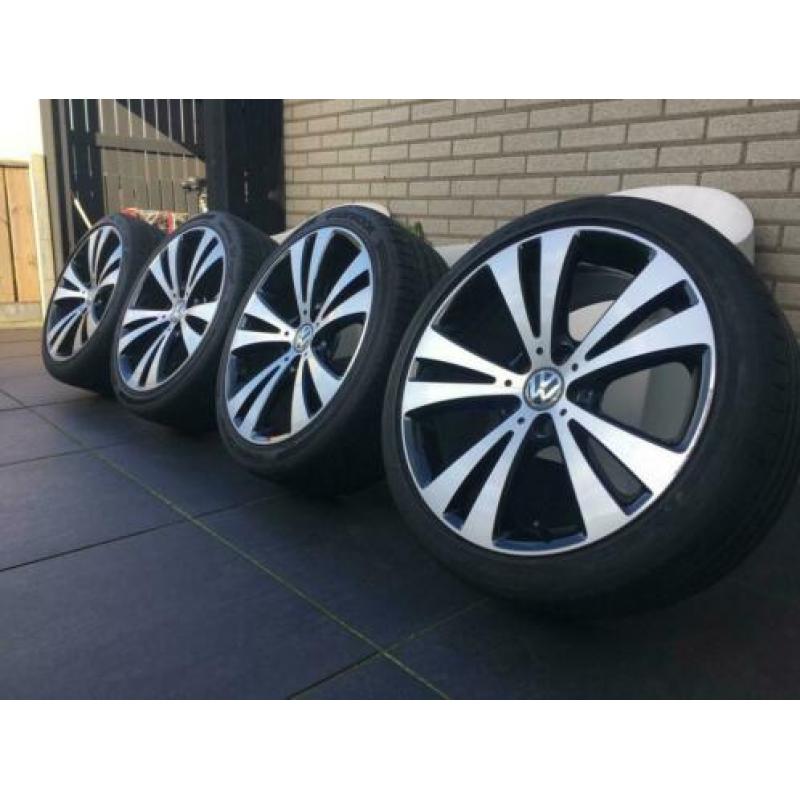 Originele 18” Volkswagen Chicago 5X112 Dunlop 225 40 18 Golf