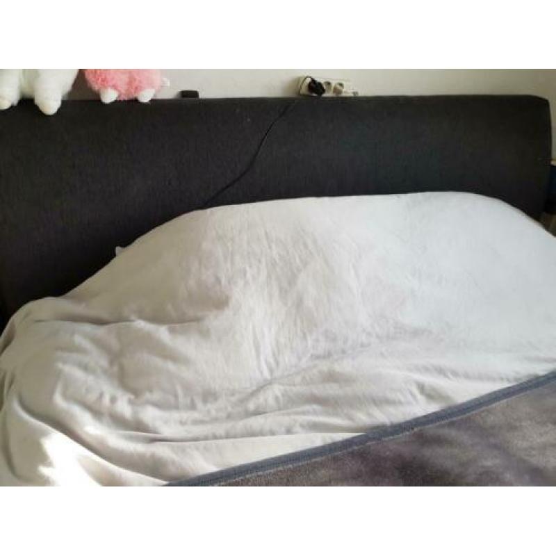 Tweepersoons bed