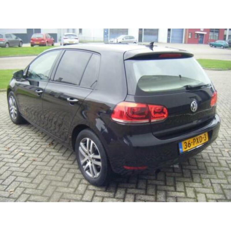 Volkswagen Golf 1.6 TDI Highline BlueMotion Zwart Full leder