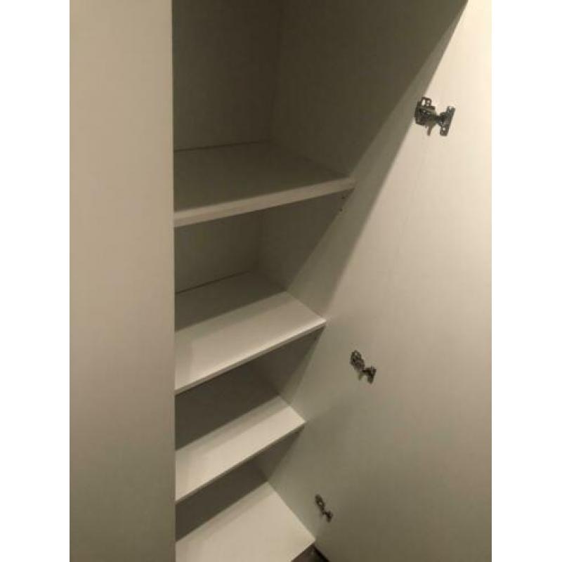 Ikea Dombas witte kledingkasten