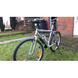 Aprilia serie 9000 Mountainbike 26 inch als nieuw
