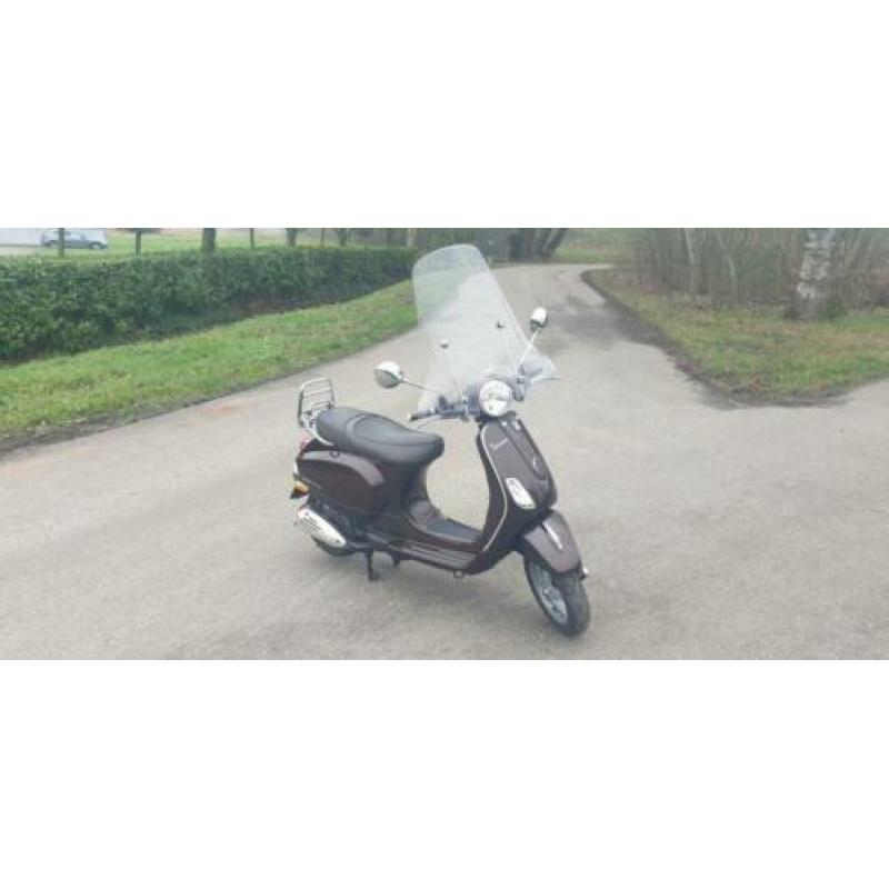 VESPA LX50 TOURING -- 4takt / 4V --