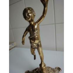 ??Kandelaar met jongetje, koperen kandelaar, hoog 23 cm
