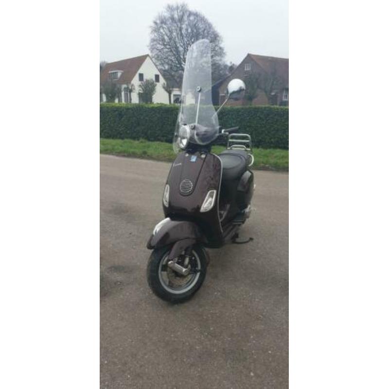 VESPA LX50 TOURING -- 4takt / 4V --