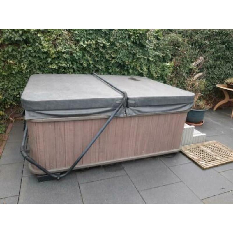 Spa/jacuzzi Sunbelt Tornado Storm 3 pers.