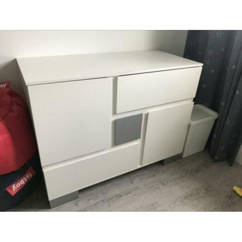 Babykamer commode en kast TMF