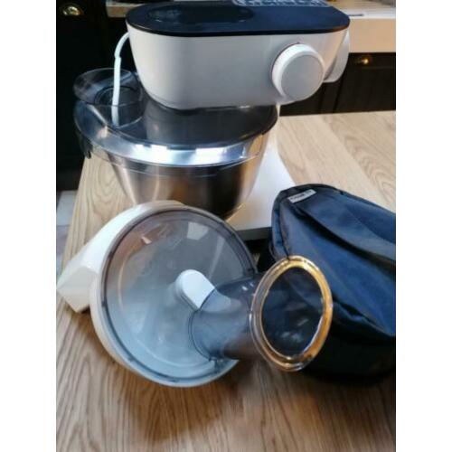 Bosch keukenmachine zgan. Met toebehoren