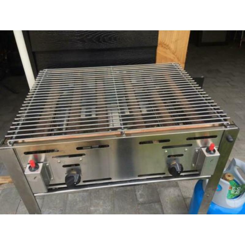 Slagersbarbecue met rooster huren??