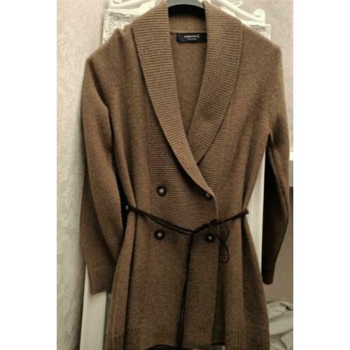 Bijenkorf - lang vest elegant en warm met riem Maat M