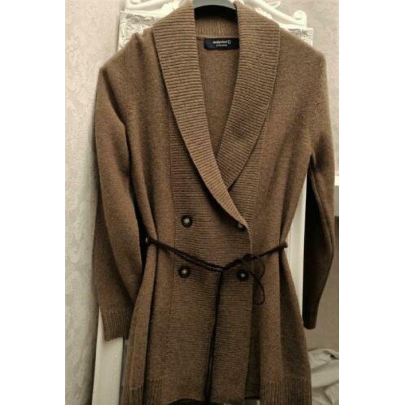 Bijenkorf - lang vest elegant en warm met riem Maat M