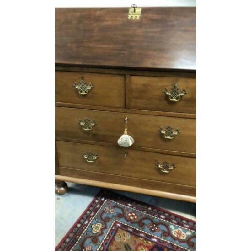 Antiek secretaire