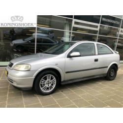 Opel Astra 1.6-16V Club
