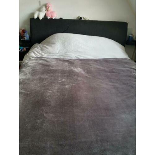 Tweepersoons bed