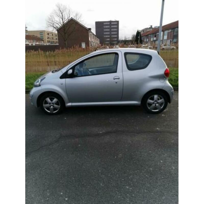 Toyota Aygo 1.0 12v Airco/elektrische ramen 3DRS 2006 Grijs