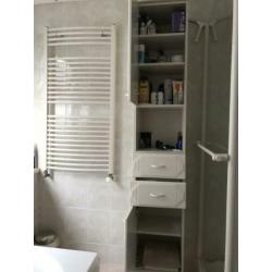 Mooi badkamermeubel en radiator ook apart te koop zie foto's