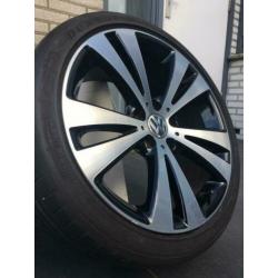 Originele 18” Volkswagen Chicago 5X112 Dunlop 225 40 18 Golf