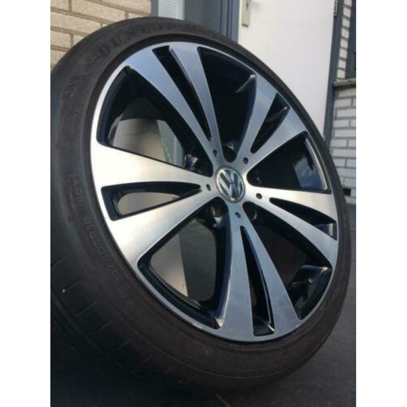 Originele 18” Volkswagen Chicago 5X112 Dunlop 225 40 18 Golf