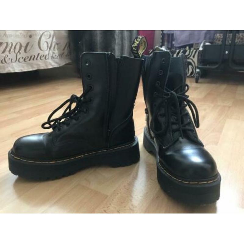 Dr. Martens Jadon maat 37