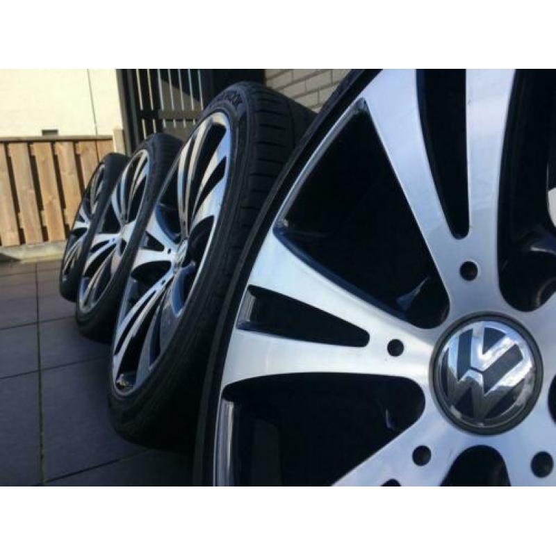Originele 18” Volkswagen Chicago 5X112 Dunlop 225 40 18 Golf