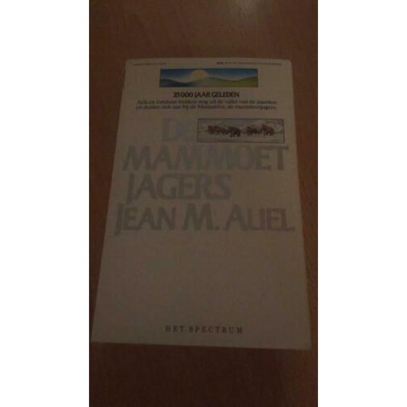 Jean M. Auel serie