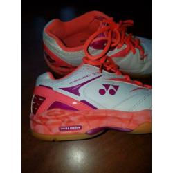 Yonex powercushion SC5 maat 39