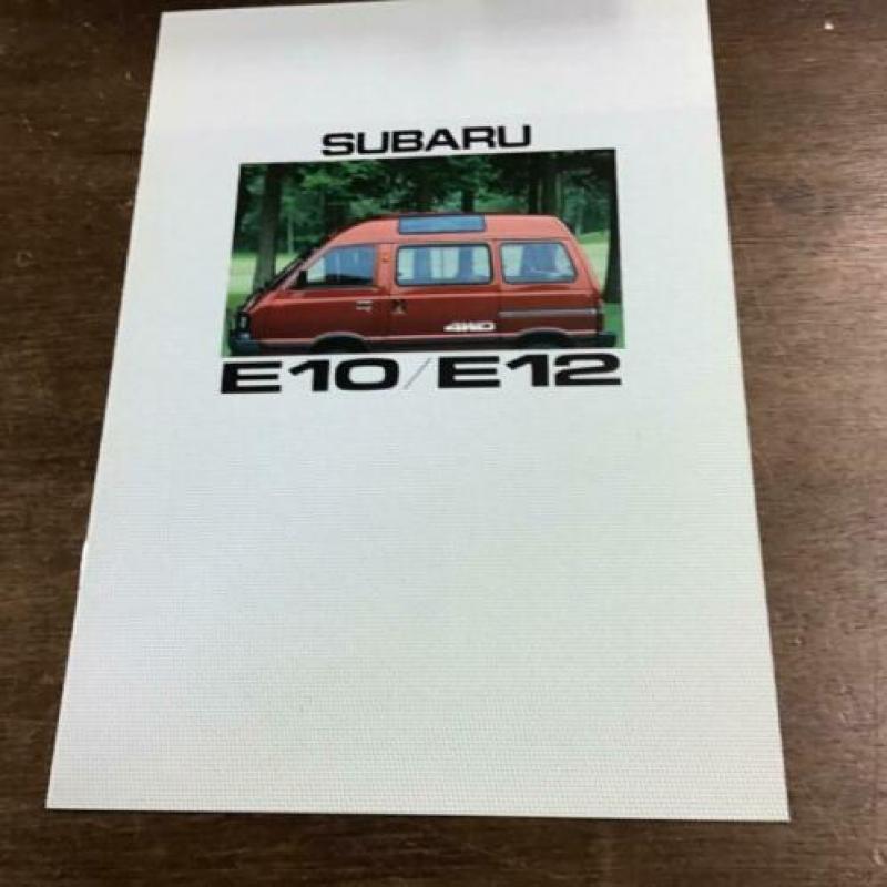 Drie Subaru folders