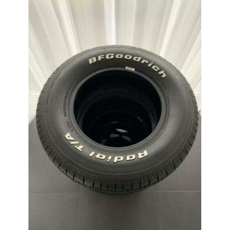NIEUW - Set van 4 BFGOODRICH RADIAL T/A 215/70 R14