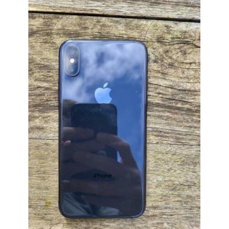 iPhone X | 64GB