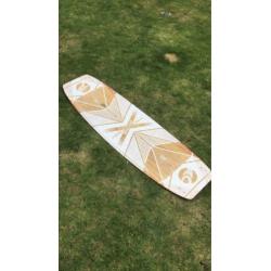 kite + bar + board + bindingen + evt pomp