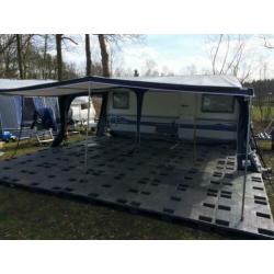 Stapelbare kunststof pallets voor voortent vlonder