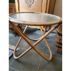 Vintage rotan tafeltje