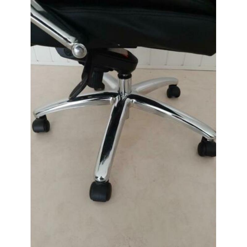 Luxe ruime bureaustoel te koop!