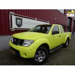 Nissan Navara 2.5 dCi SE King Cab // Clima // 4X4 // Nette a