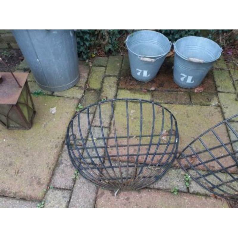 Oude tuin decoraties