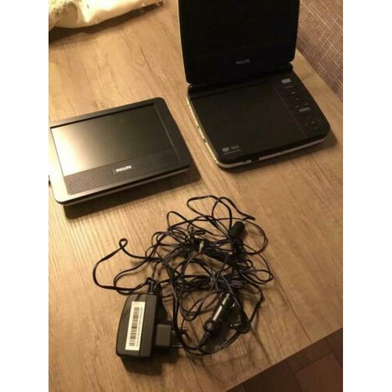 Philips DVD speler met 2 schermpjes voor in de auto