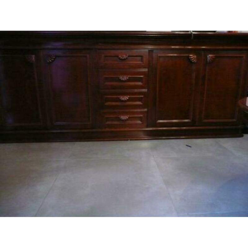 Massief houten dressoir