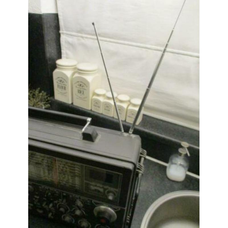 PAN CRUSADER -S 12 band world wide recepition with recorder