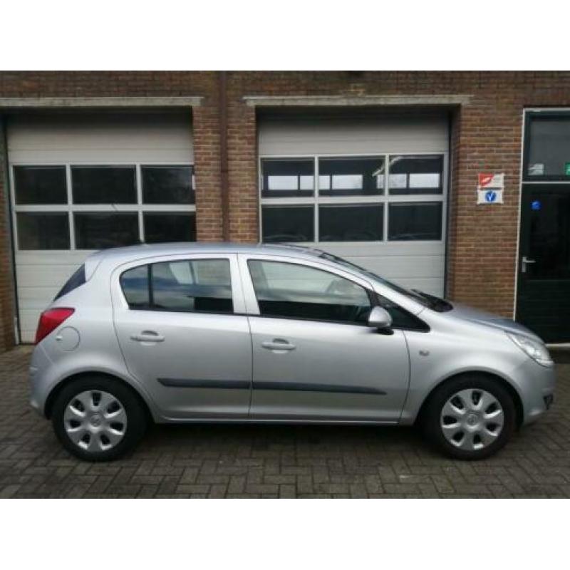 Opel Corsa 1.4 16V 5D | Airco | Cruise | Zeer nette auto!
