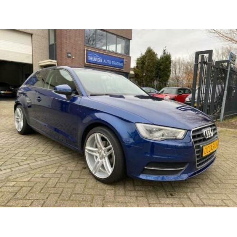 Audi A3 1.4 TFSI Ambition Pro Line Led lampen! Navi, 18 inch