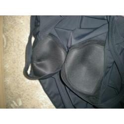 NIEUW zwart met klip badpak 42 L