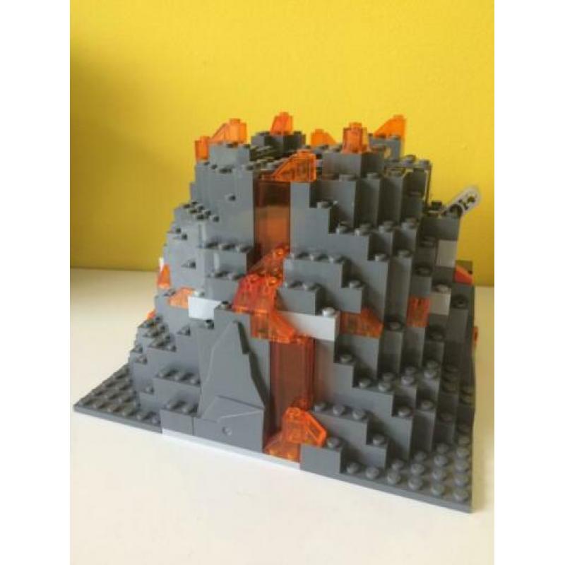 LEGO City Vulkaan Onderzoeksbasis - 60124