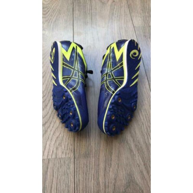 Spikes Asics