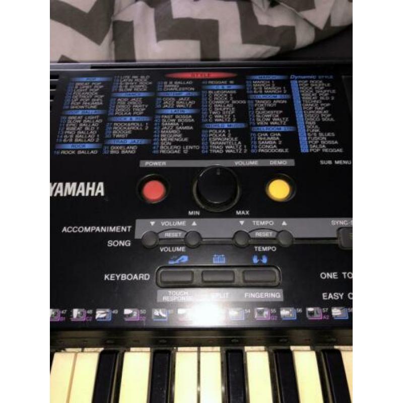 Yamaha keyboard (piano)