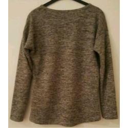 Nieuwe Geisha trui Maat S Kleur grey melange ( beige / grijs