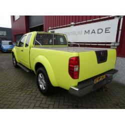 Nissan Navara 2.5 dCi SE King Cab // Clima // 4X4 // Nette a