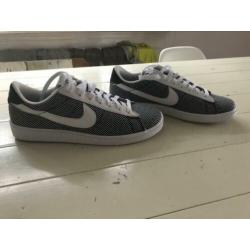 Nike Courtside schoenen maat 43 nieuw!