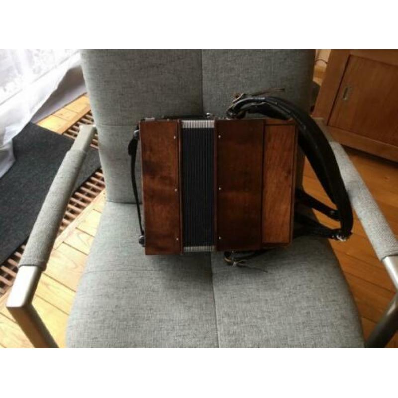 Te koop trekharmonica MAUGEIN GC